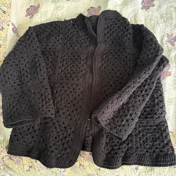 Elegant Black Crochet Cardigan - Picture 2 of 4